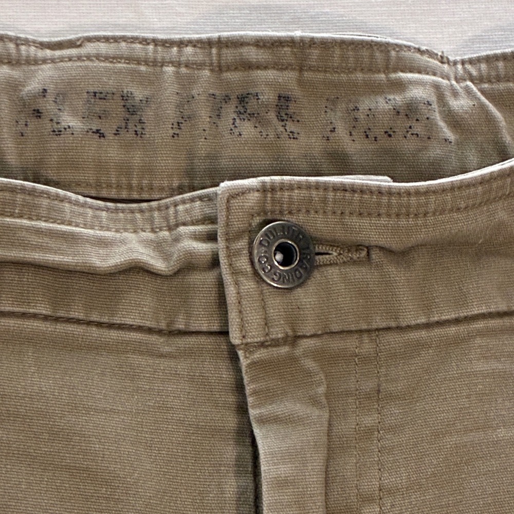 Duluth Trading Co Cargo Shorts Mens 44 Tan Fire Hose Flex Work Outdoor Utility - Picture 7 of 8